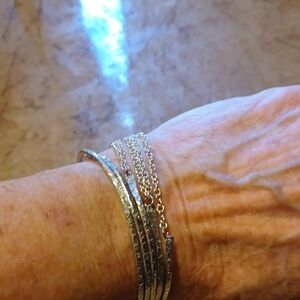 Chic Silver Bracelet Collection